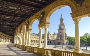 Plaza de Espa�a con arco - Sevilla