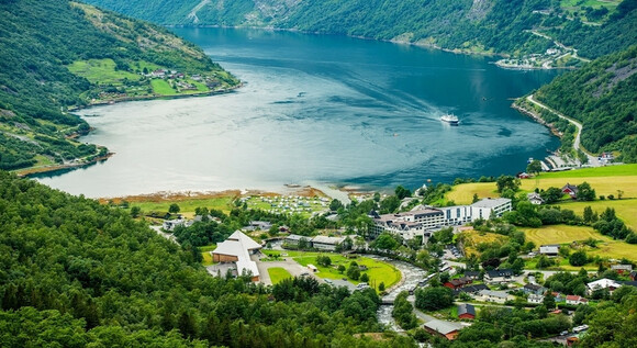 Fiordos del norte y Alesund