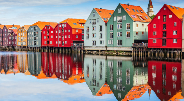 Tierra Noruega y Hurtigruten 2