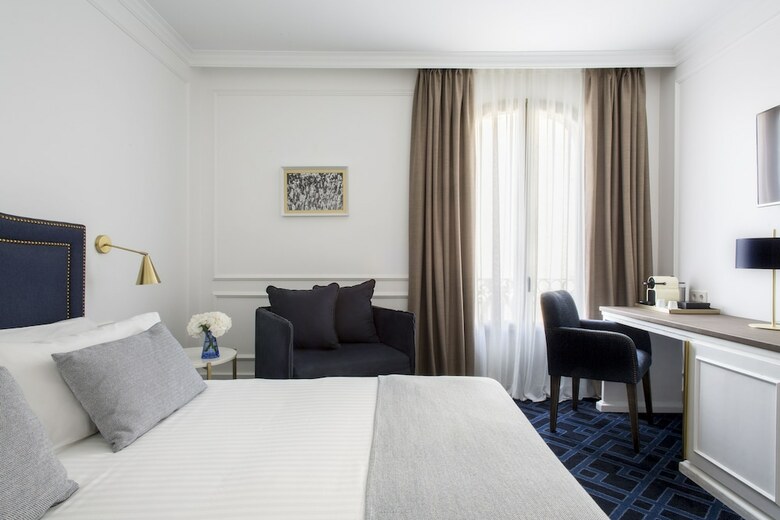 Hotel Midmost