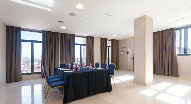 TRYP Madrid Cibeles Hotel
