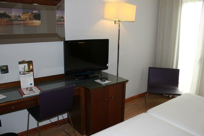 TRYP Madrid Cibeles Hotel