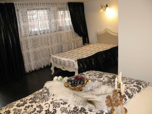 Hostal Guesthouse Versailles