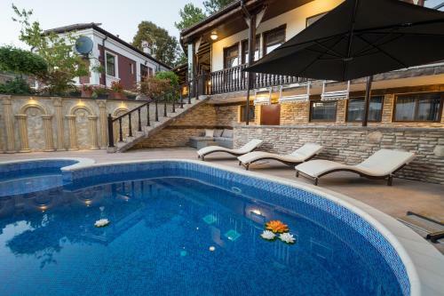 Hostal Guesthouse Versailles
