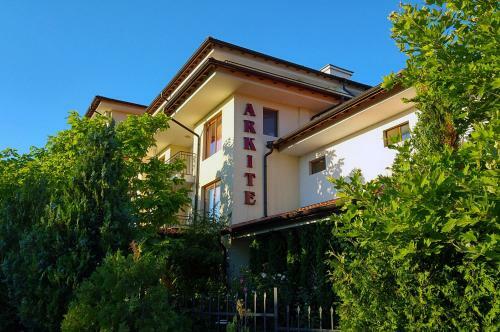 Arkite Holiday Apartments