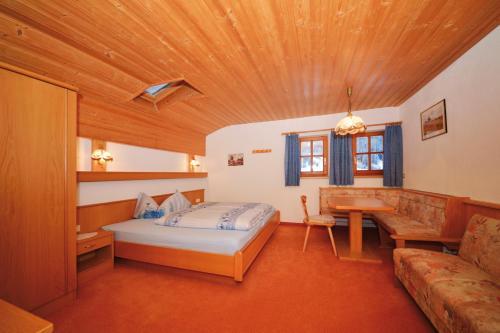 Hostal Apart Lukas