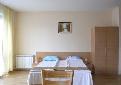 Persey Flora Apartments