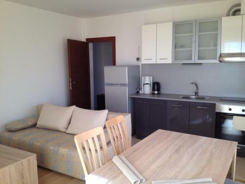 Golden Dunes Primorsko Apartments