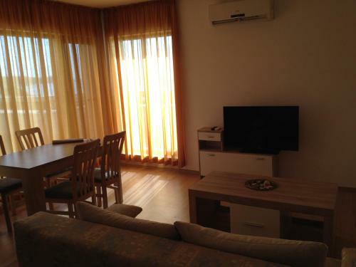 Golden Dunes Primorsko Apartments