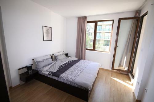 Golden Dunes Primorsko Apartments