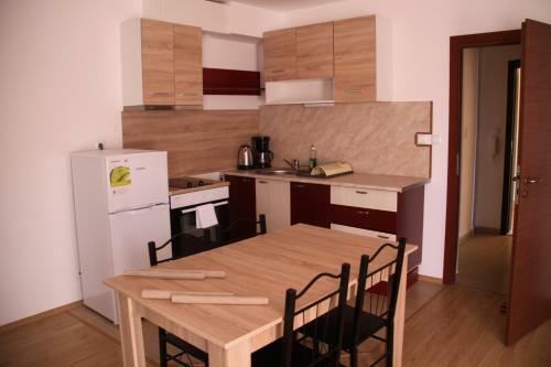 Golden Dunes Primorsko Apartments
