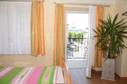 Hostal Gasthaus Hinterbr�hl