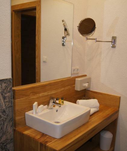 Hostal Apart Confimare