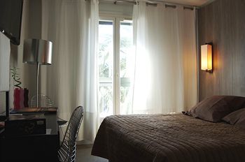 Hotel Bliss