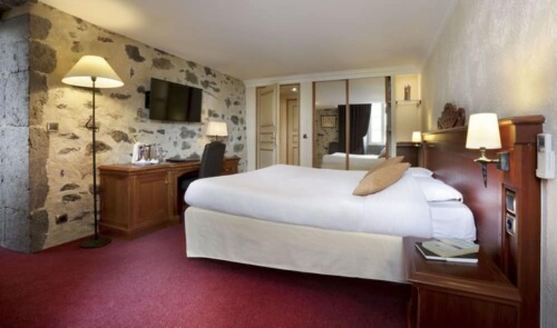 Hotel Ch�teau Des Comtes De Challes