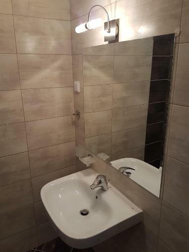 Hostal Cherry Villa