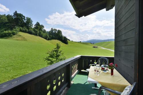 Bed & Breakfast G�stehaus H�lzl