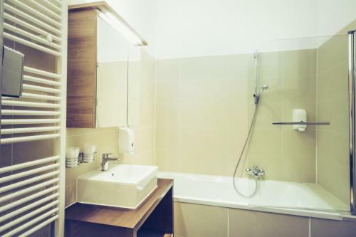 Aurellia Serviced Apartments