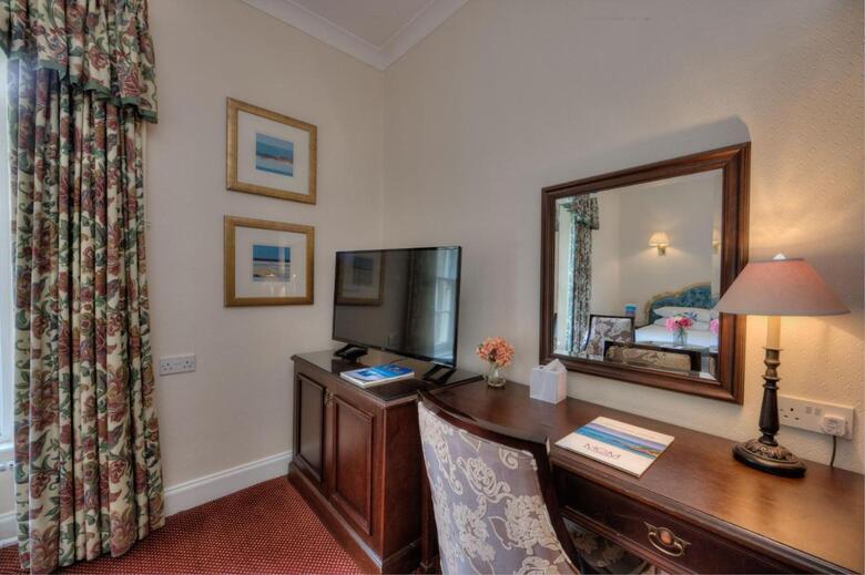 Newton Hotel