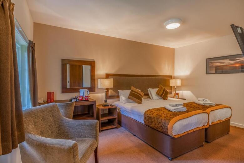Newton Hotel