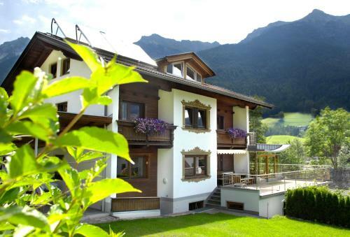 Hostal Pension Tina