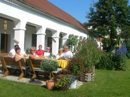 Hostal Weingut Bohrn Himmelbett