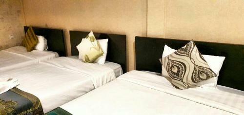 River Star Hotel