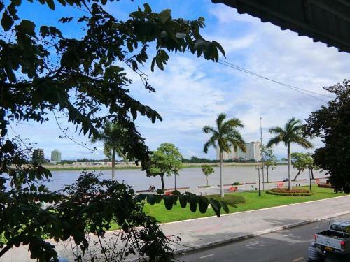 River Star Hotel