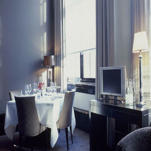 Hotel College