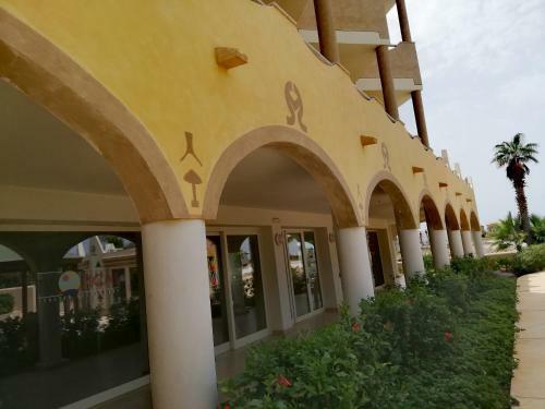 Aparthotel Tropical