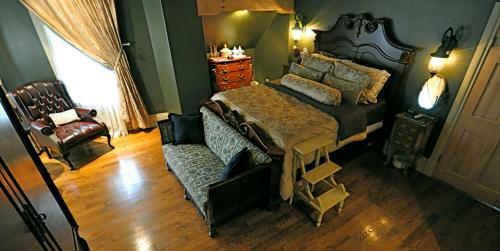 Creighton Manor Inn Bed & Breakfast