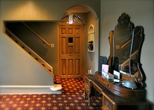 Creighton Manor Inn Bed & Breakfast
