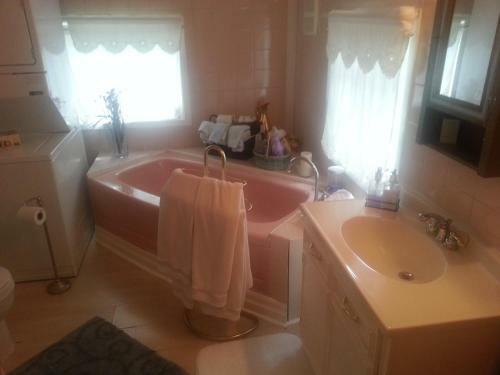 Niagara Cottage Rental
