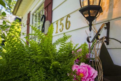 Niagara Cottage Rental