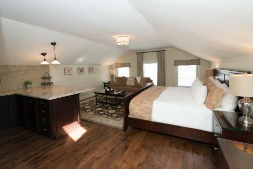 124 On Queen Hotel & Spa