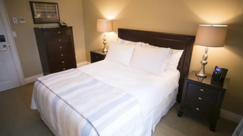 124 On Queen Hotel & Spa