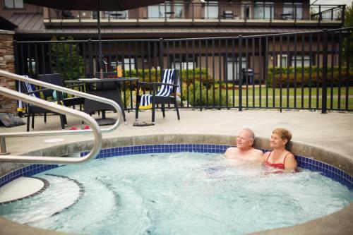 Hotel Sunrise Ridge Waterfront Resort