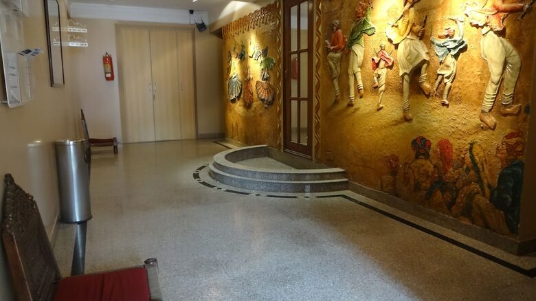 Hotel Swati Deluxe