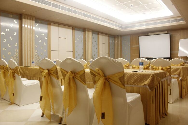 Hotel Swati Deluxe
