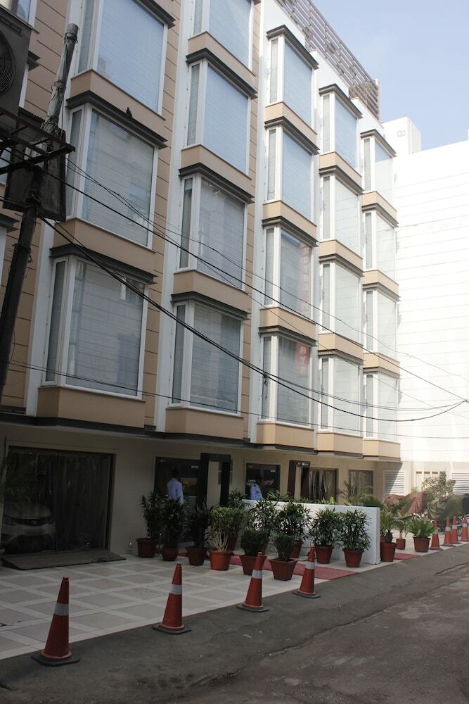 Hotel Swati Deluxe