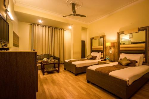 Hotel Suncourt Yatri