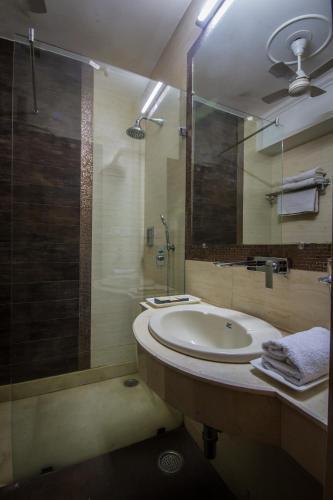 Hotel Suncourt Yatri