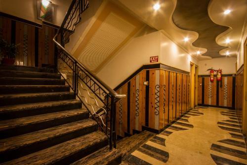 Hotel Suncourt Yatri