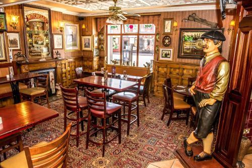 Mcsweeney Arms Hotel