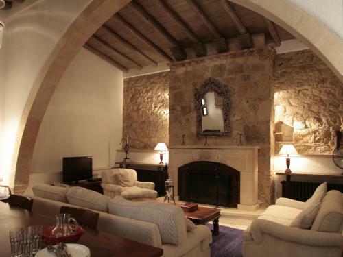 Hostal Apokryfo Traditional Guesthouse