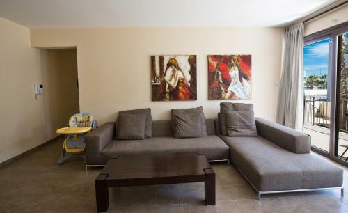 Napiana Apartments