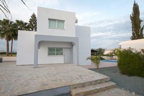 Makronissos Beach Villas