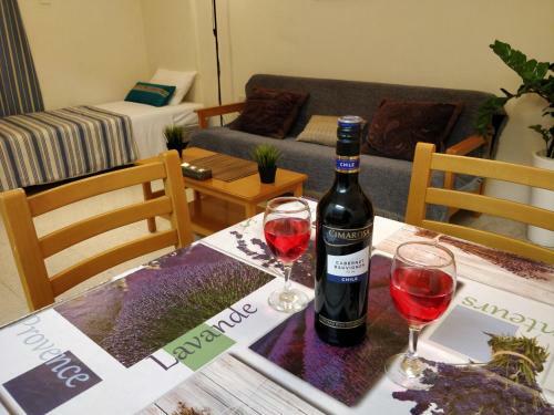Demetris Apartments