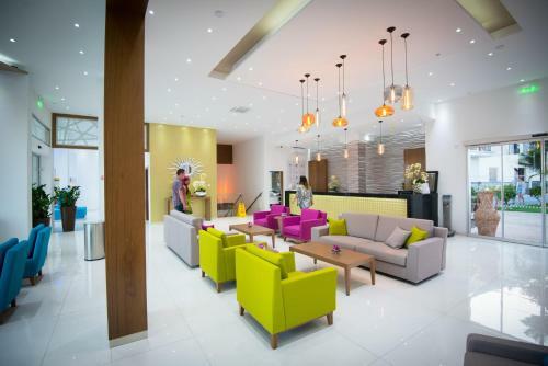 Aparthotel Loutsiana I & II Deluxe Apts