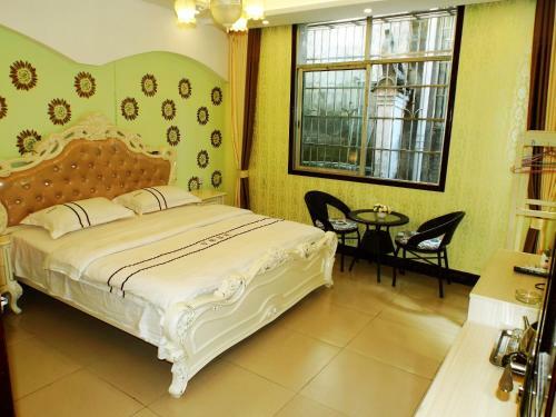 Narrow Alley Hostel